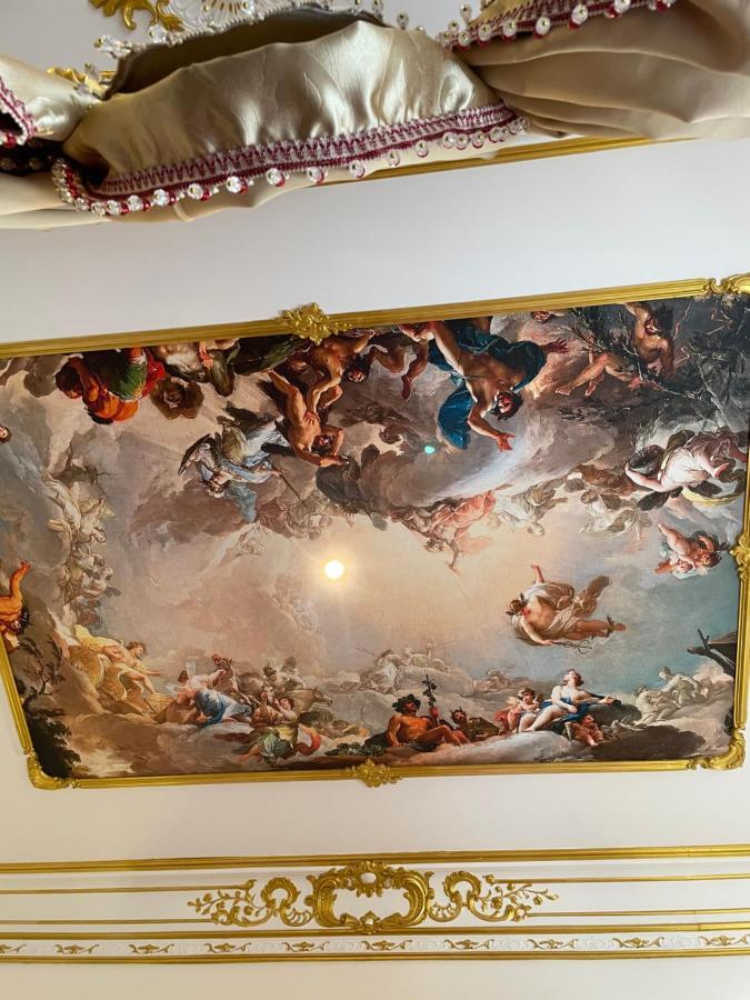 Suite Imperiale Eglise Du Couvent นาร์บอนน์ ภายนอก รูปภาพ